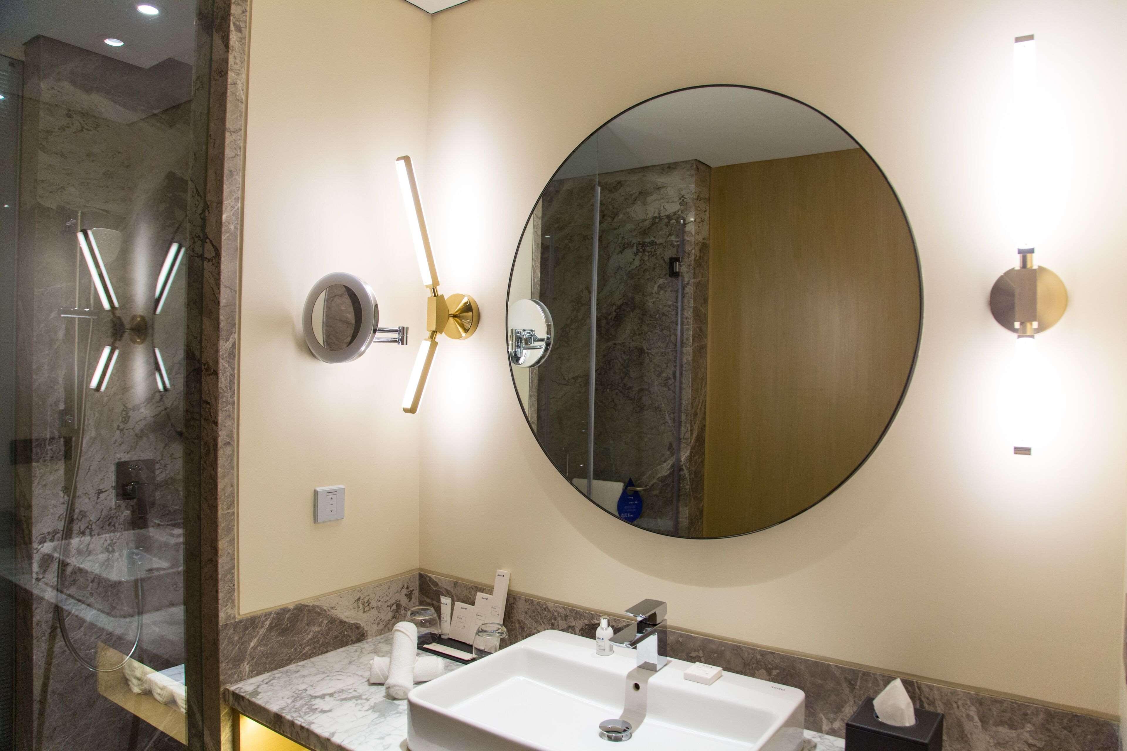 Radisson Blu Mumbai International Airport Hotel ภายนอก รูปภาพ